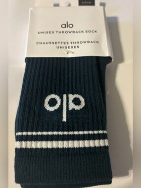 NWT Alo Yoga Unisex  Throwback Sock  Midnight Green / White S